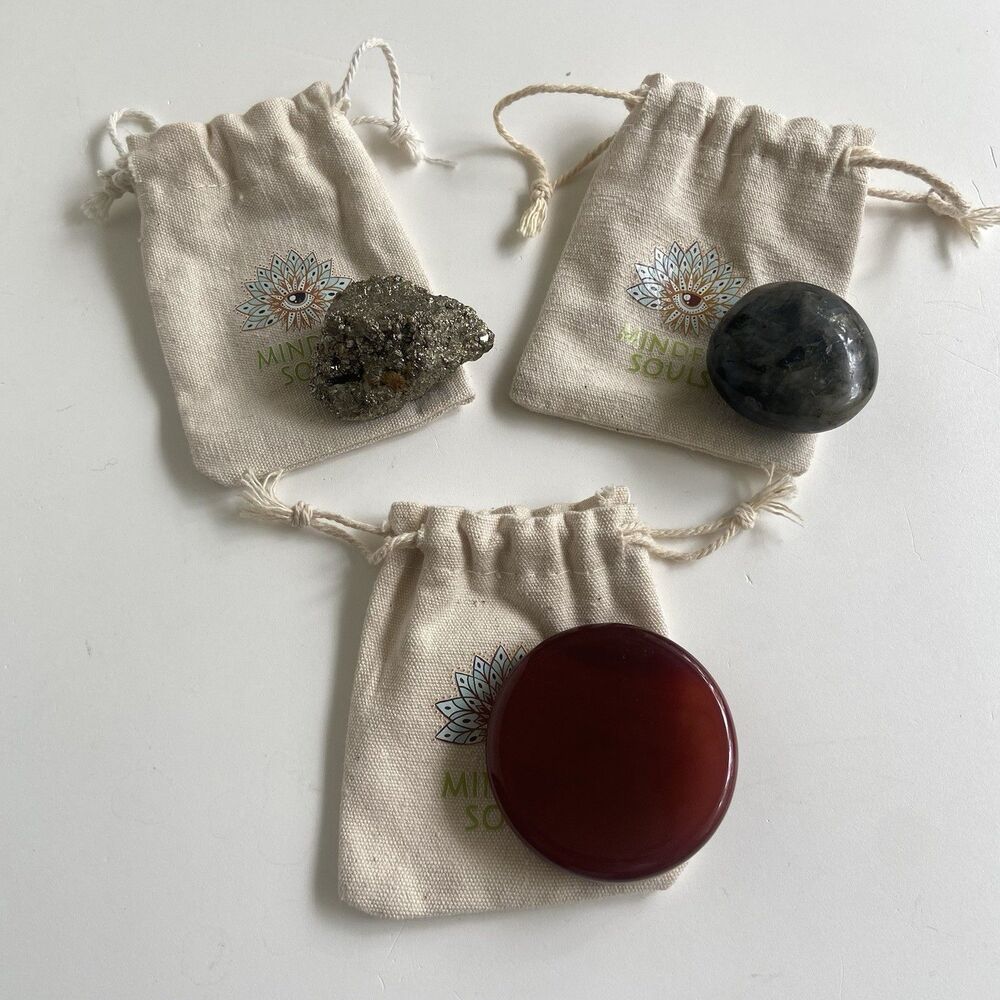 3PCS Mindful Souls Crystal Bundle (Red Agate Circle, Raw Pyrite, Labradorite)